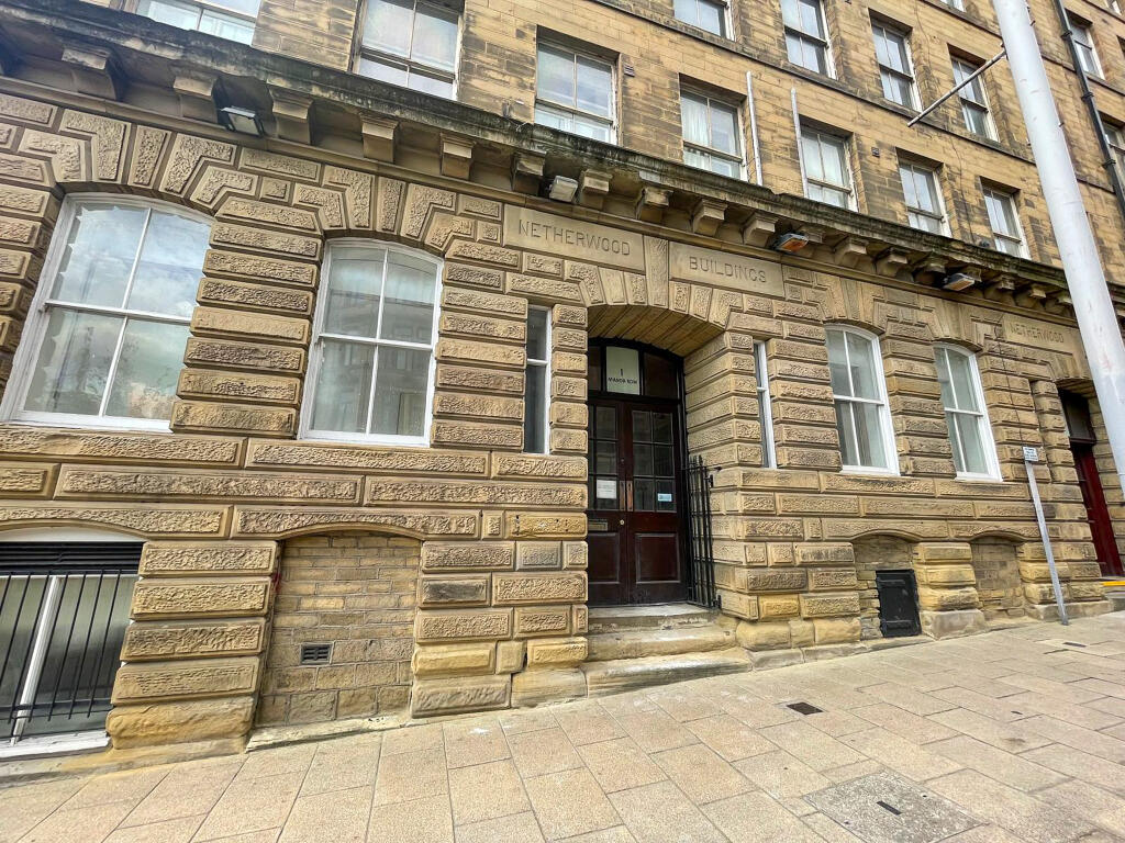 House in Bradford, West Yorkshire - View 2