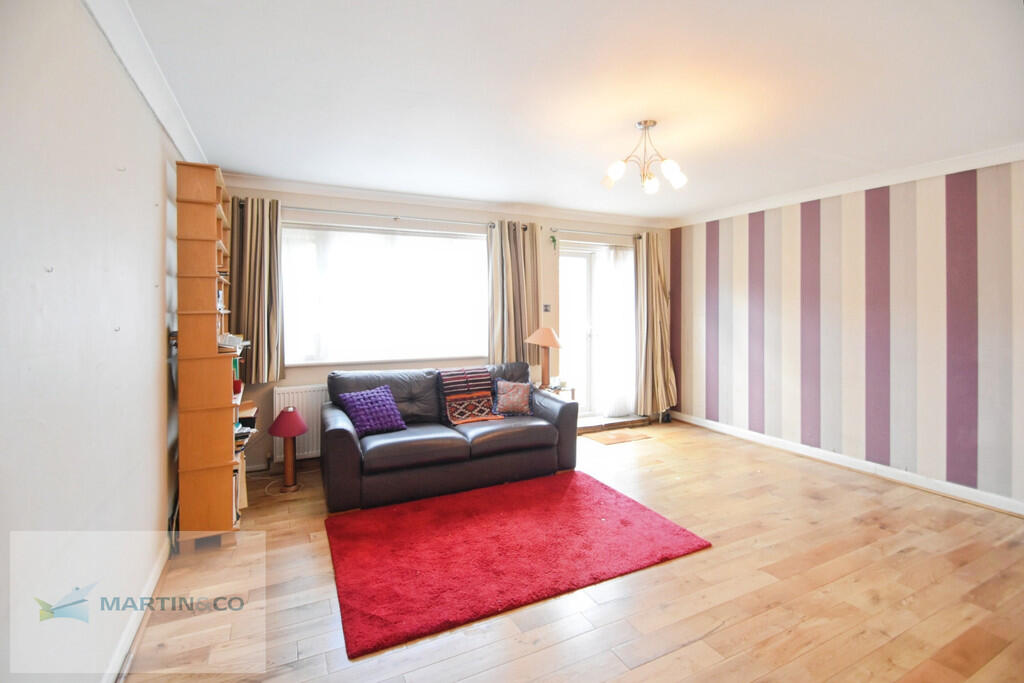 House in Spelthorne, Surrey - View 5