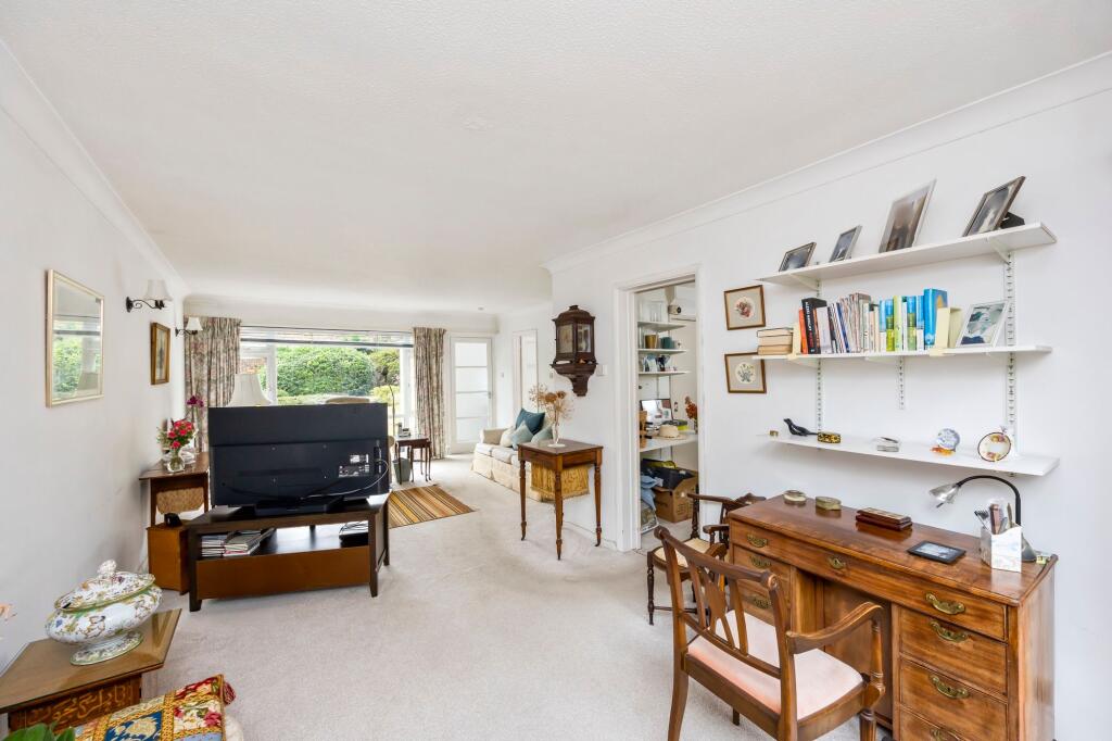 House in Redhill - View 5