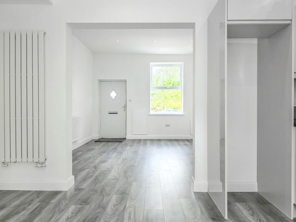 House in Tameside, Greater Manchester - View 4