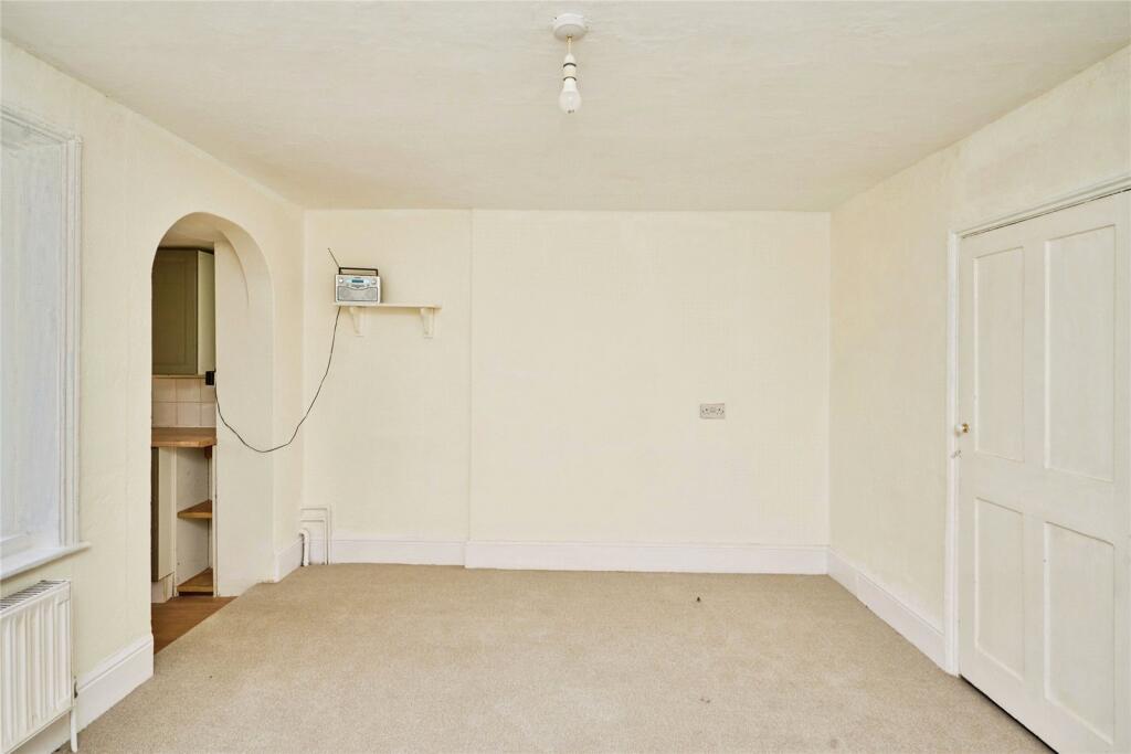 House in Isle of Wight, Newport - View 6