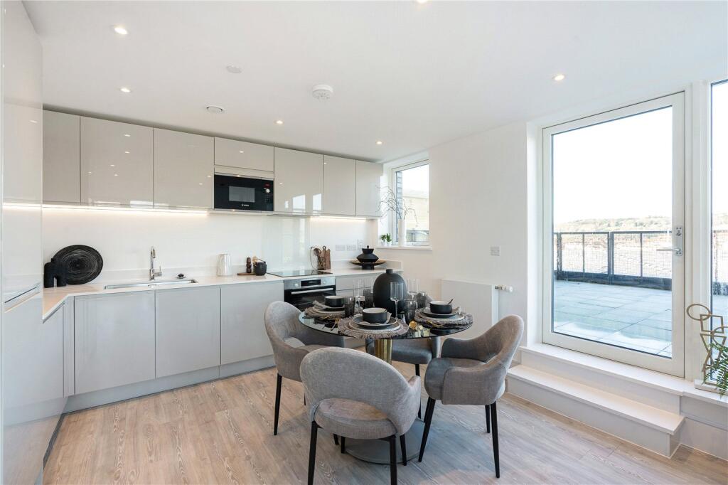 Apartment in Bristol, Canon's Marsh, Spike Island - View 3