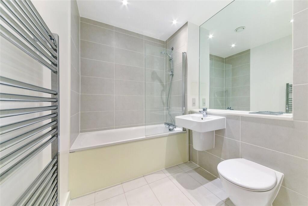 Apartment in London - View 2