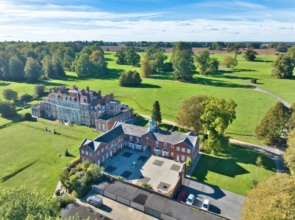 House in Canterbury - View 3