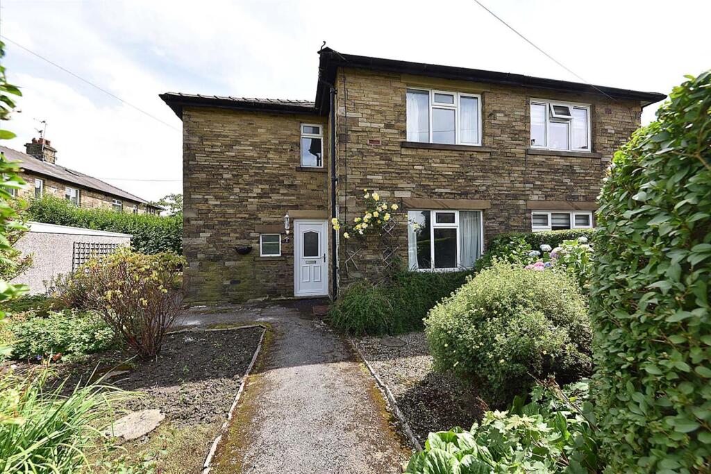 Main image of property: Endon Ave, Bollington, Macclesfield, Cheshire, SK10 5NL
