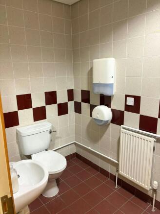 First Floor Private Bathroom.jpeg
