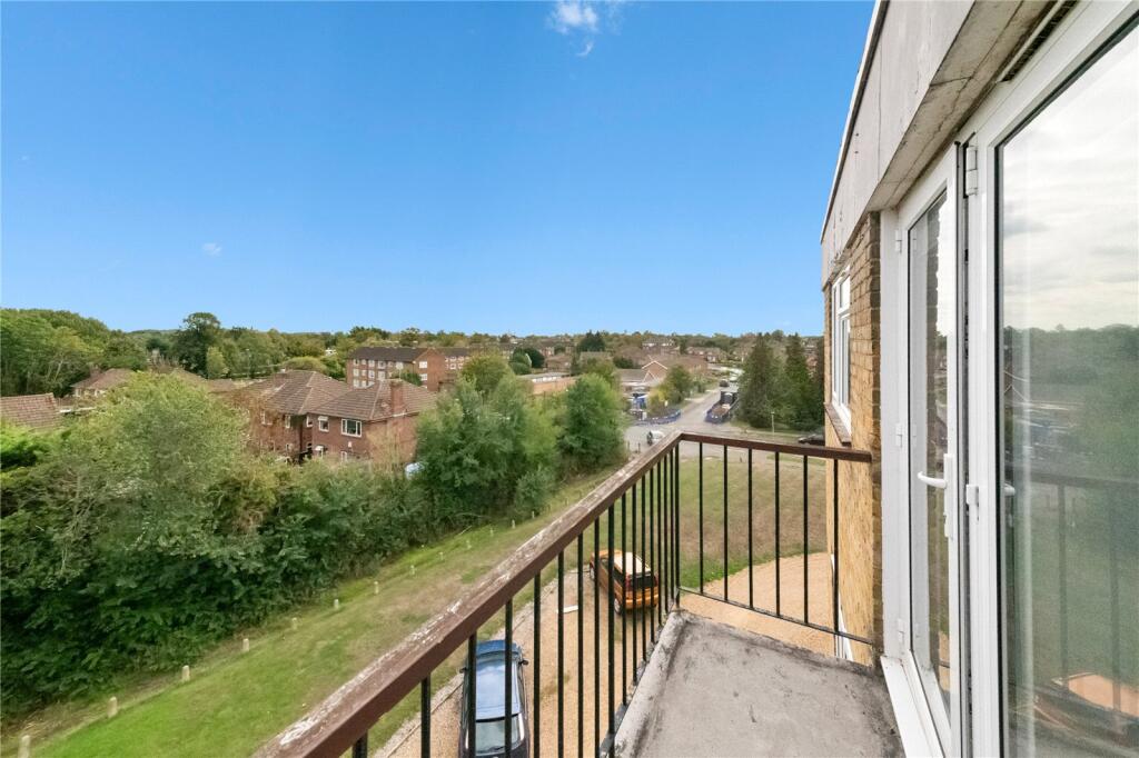 Apartment in Southall - View 5