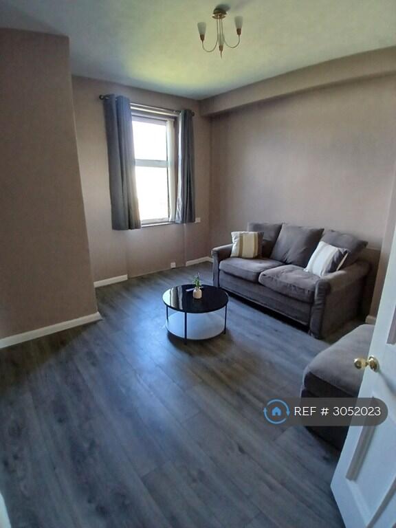 Apartment in Falkirk, Stirling - More