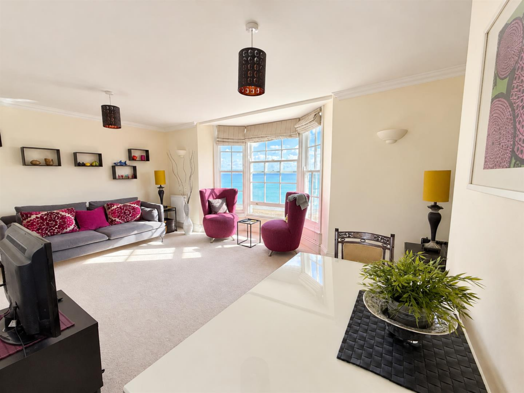 Apartment in Dorchester - View 3