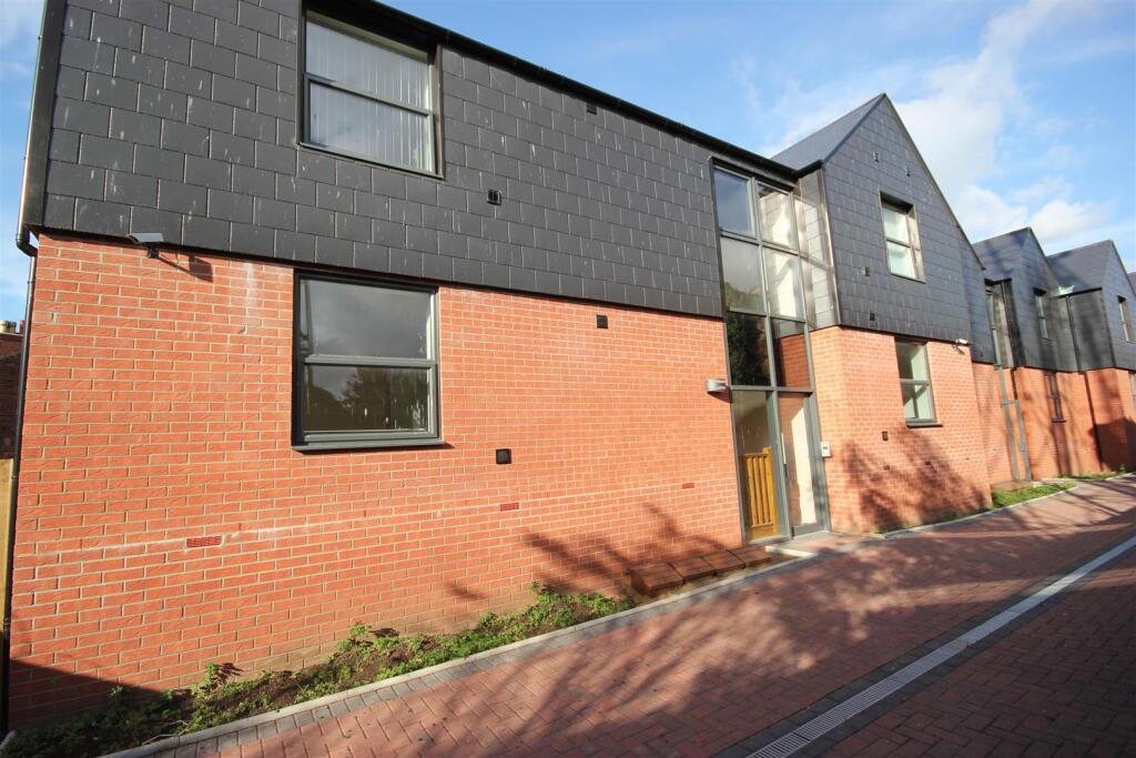 Main image of property: Sleaford Road, Boston