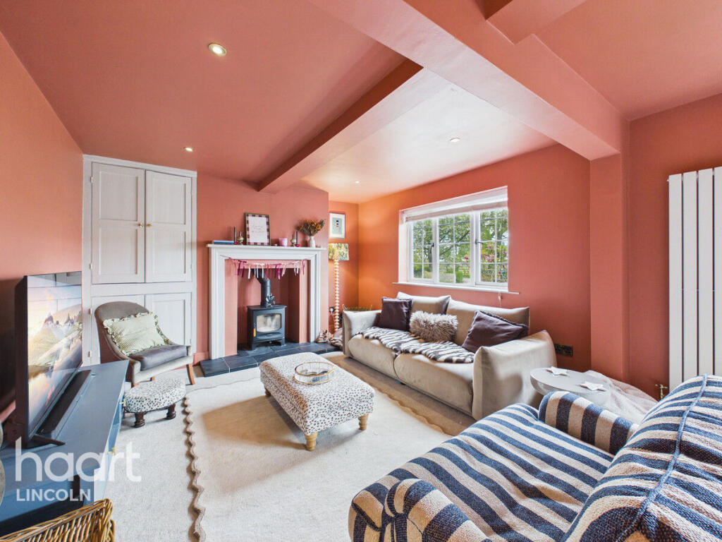 House in West Lindsey, Spridlington - View 2