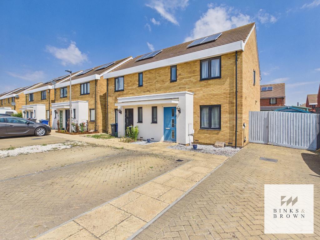 Main image of property: Sanderling Close, East Tilbury, Essex, RM18 8FF