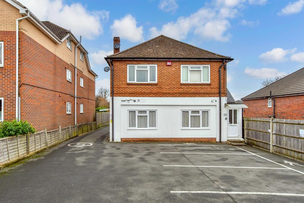 Main image of property: London Road, Horndean, Waterlooville, Hampshire