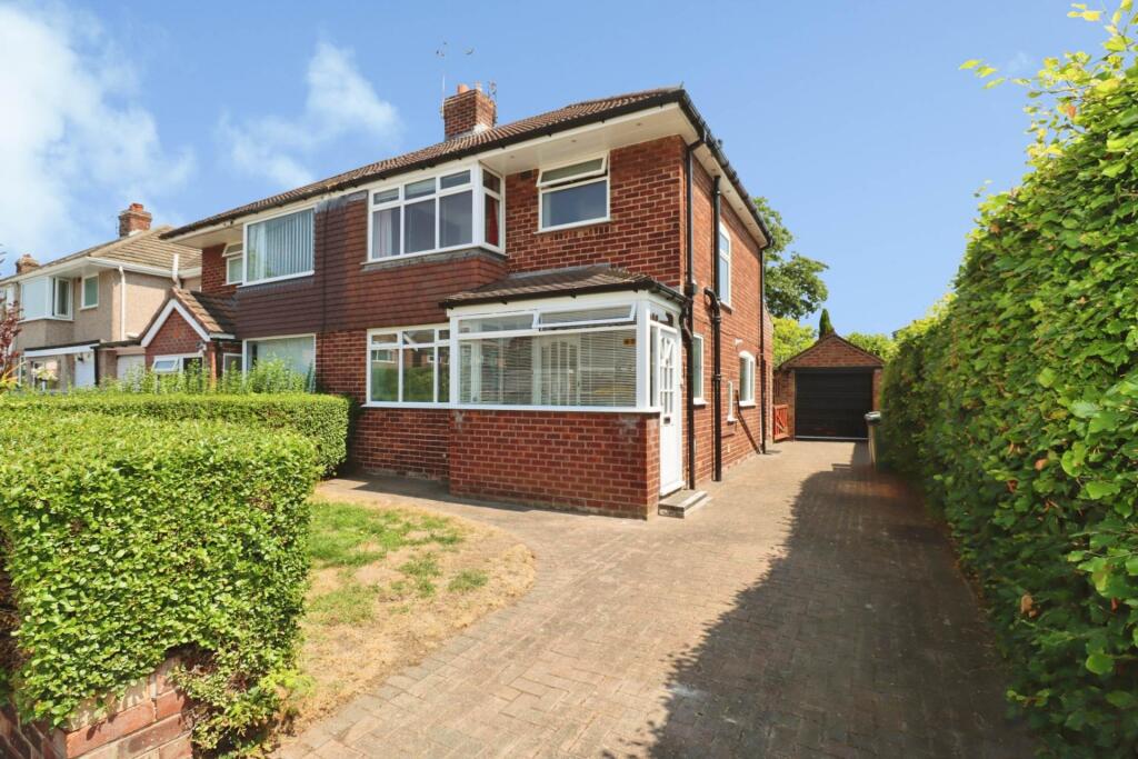 Main image of property: Firs Avenue, Bebington