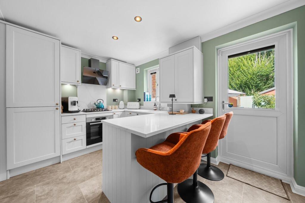 House in Weybridge - View 5