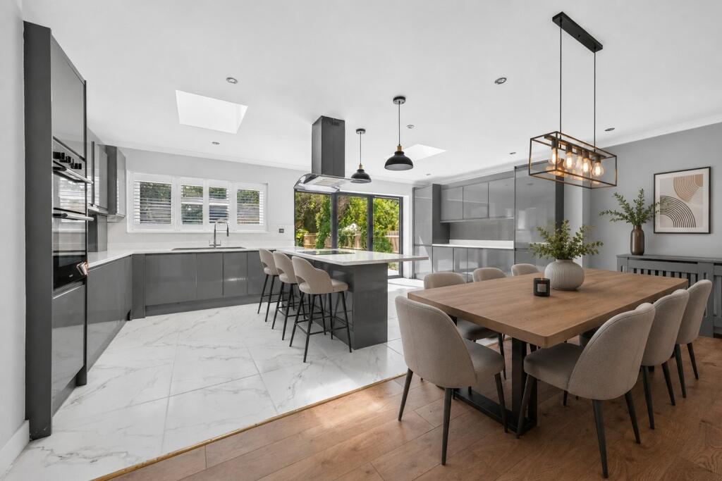 Main image of property: The Glade, Croydon