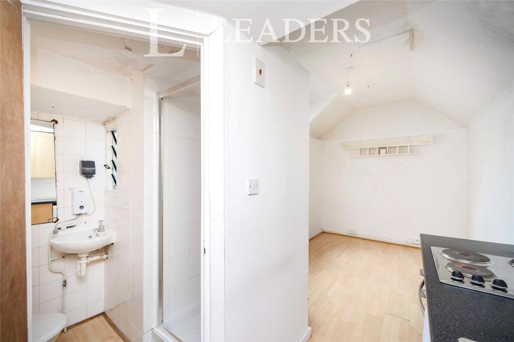 Apartment in Brighton, Brunswick - More