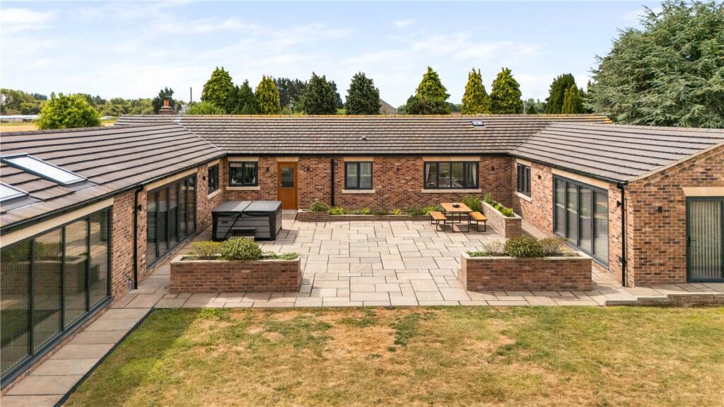 House in Doncaster - View 3