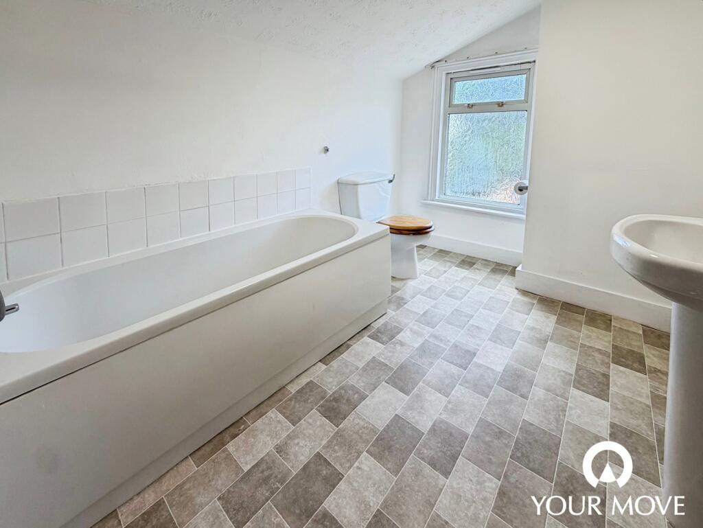 House in Chatham, Medway - View 4