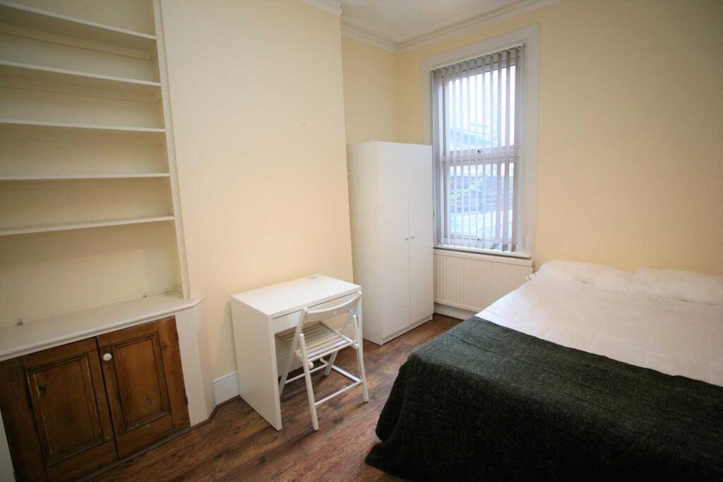 House in London - View 5