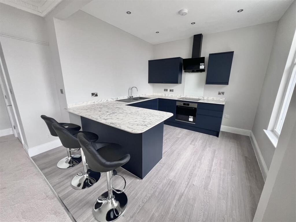 Apartment in Warwick, Milverton, Royal Leamington Spa - View 3