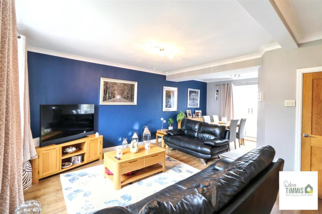 House in Stoke-on-Trent - View 2
