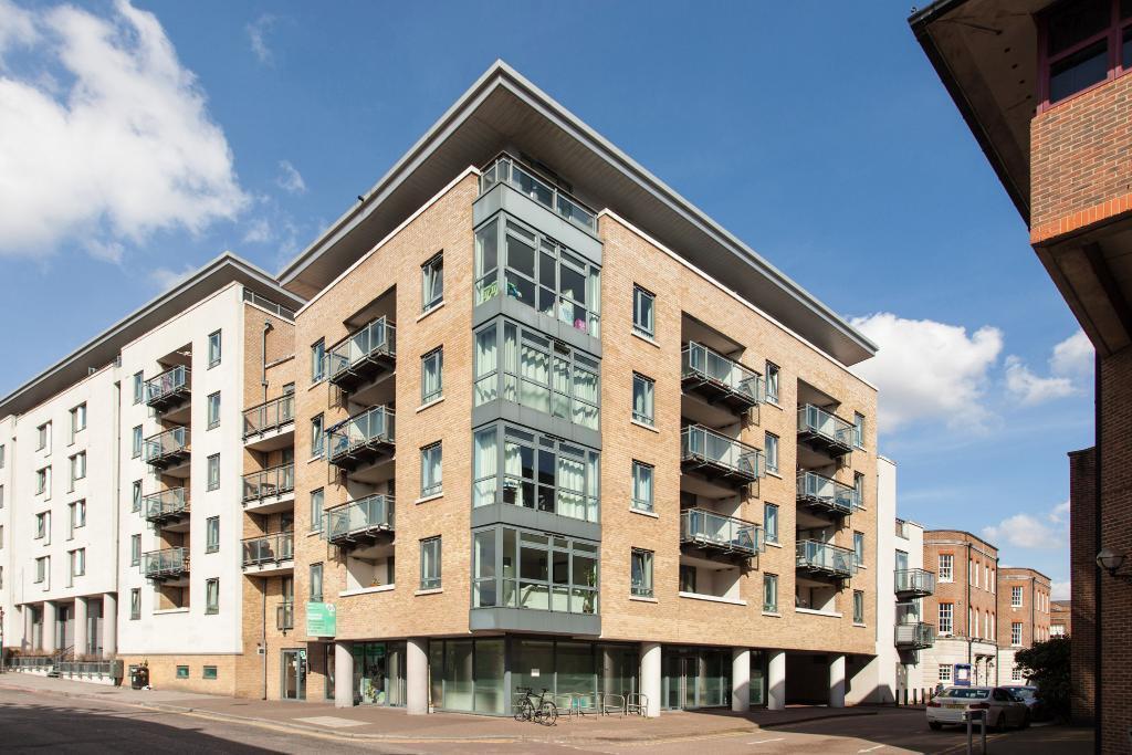 Main image of property: Eluna Apartments, 4 Wapping Lane, Aldgate, Tower Hill, London, E1W 2RG