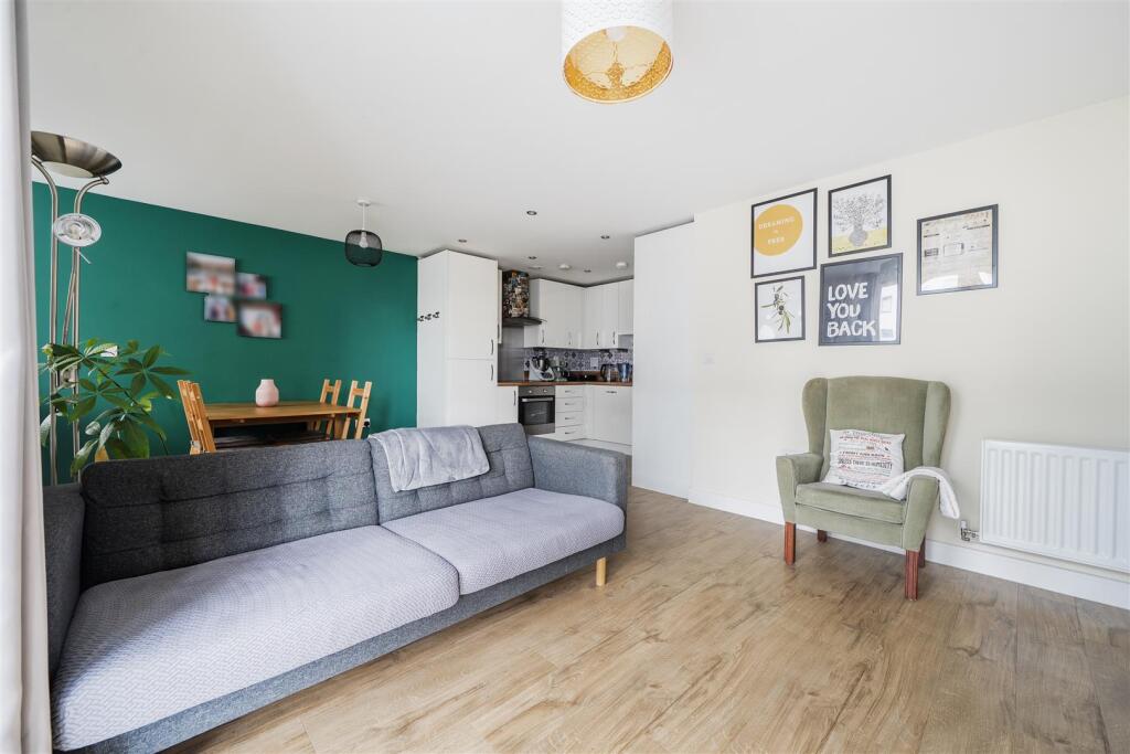 Goldcrest House, Kingston Close, SL6 photo 4