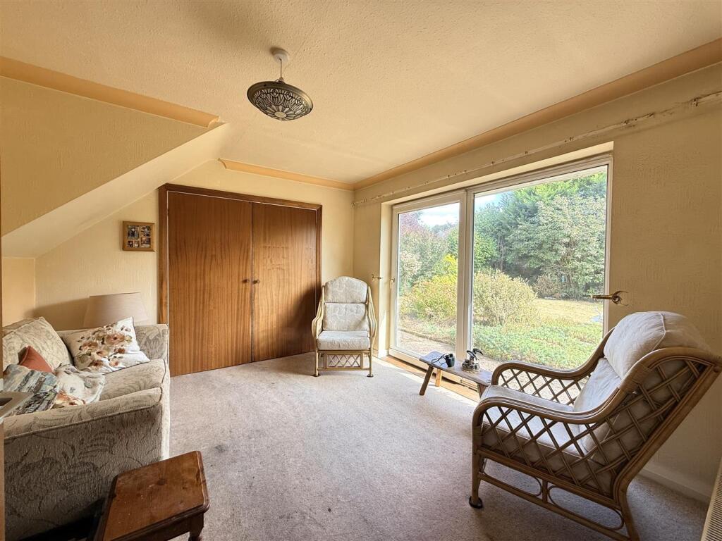 House in Dudley, Pedmore - More