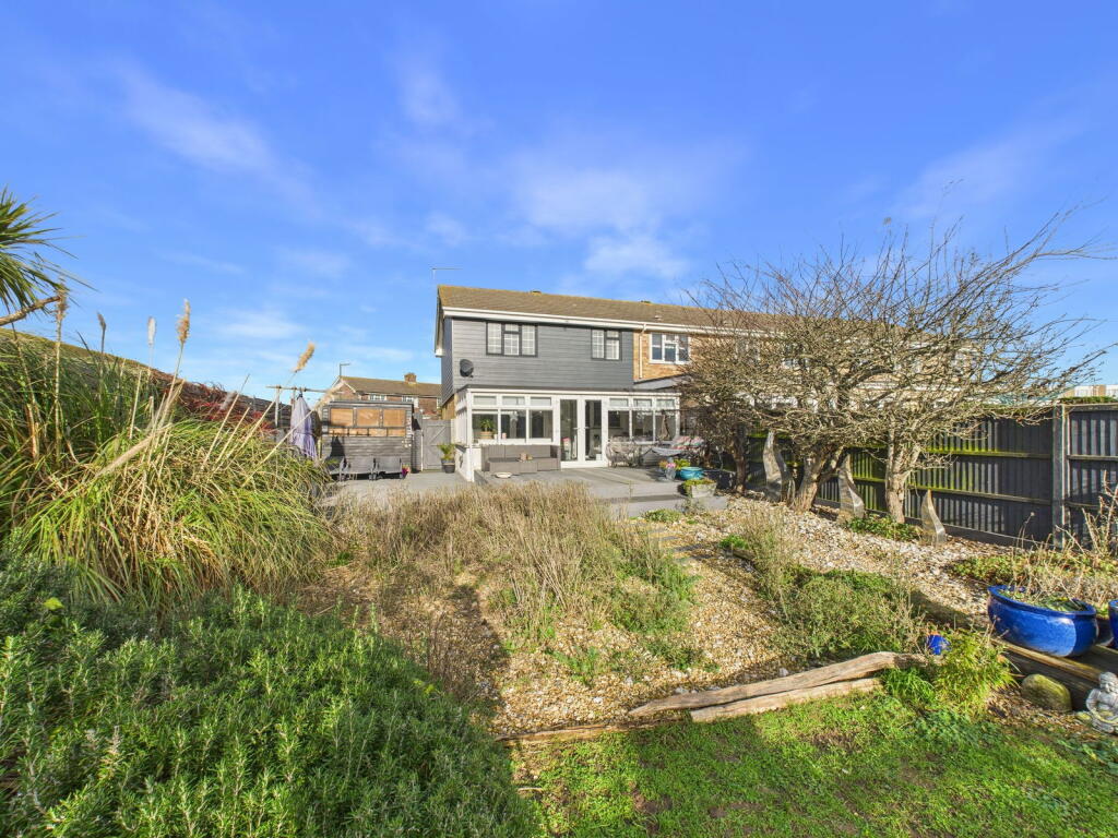 House in Shoreham-by-Sea, Shoreham Beach, Kingston Buci - View 3