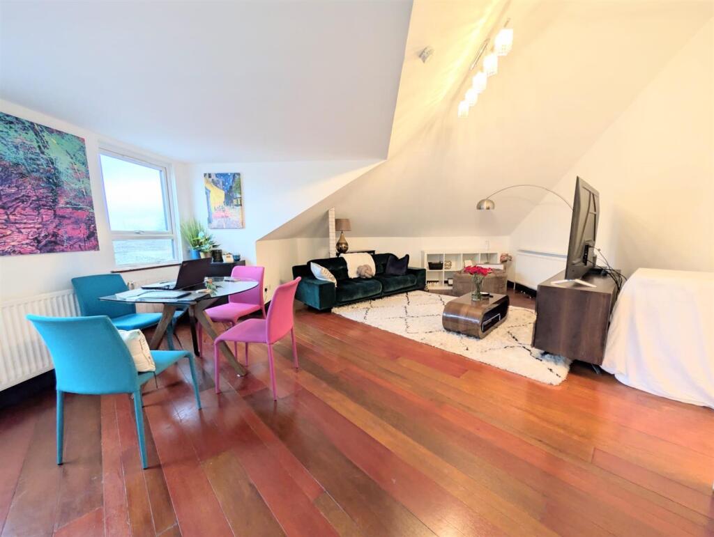 Main image of property: Iona Crescent, Cippenham