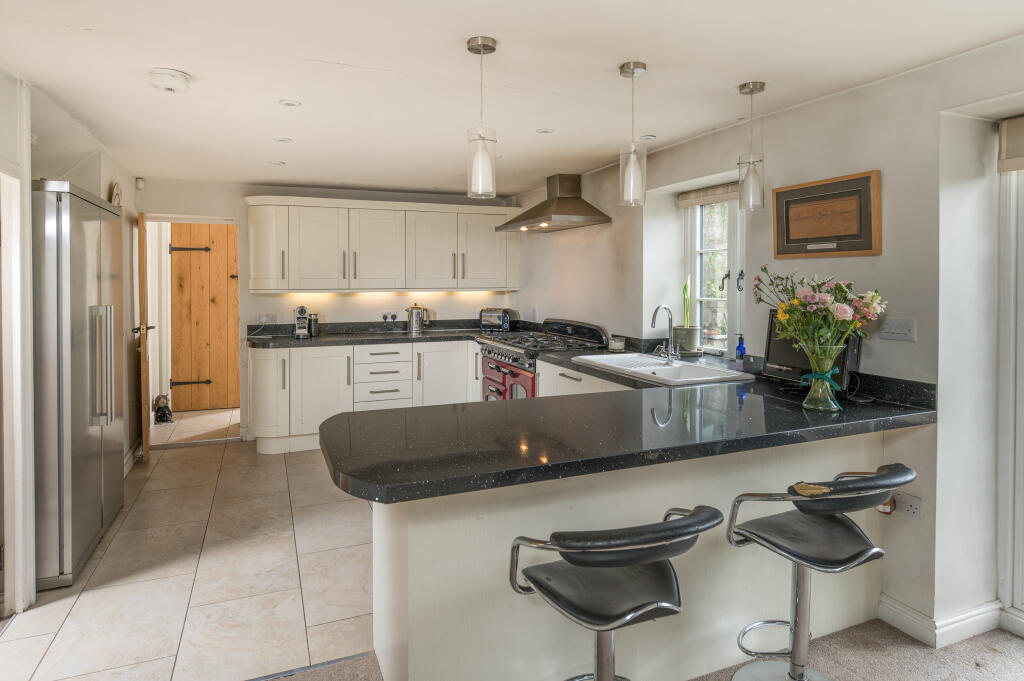 Woodhouse Avenue, Almondsbury, BS32 photo 4