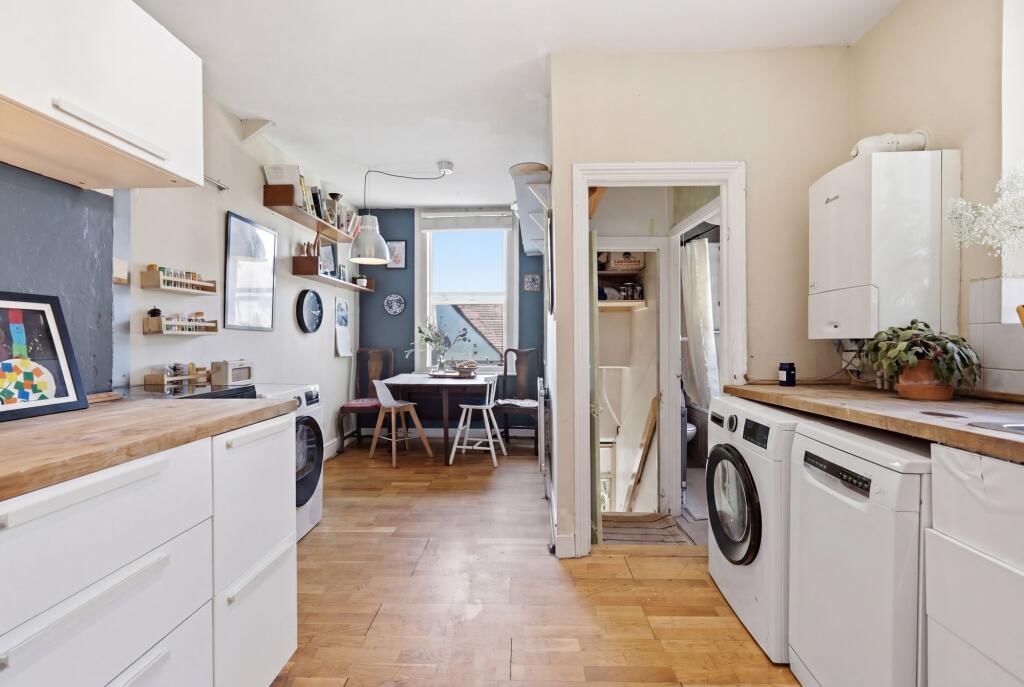 Apartment in London, Leyton - View 3