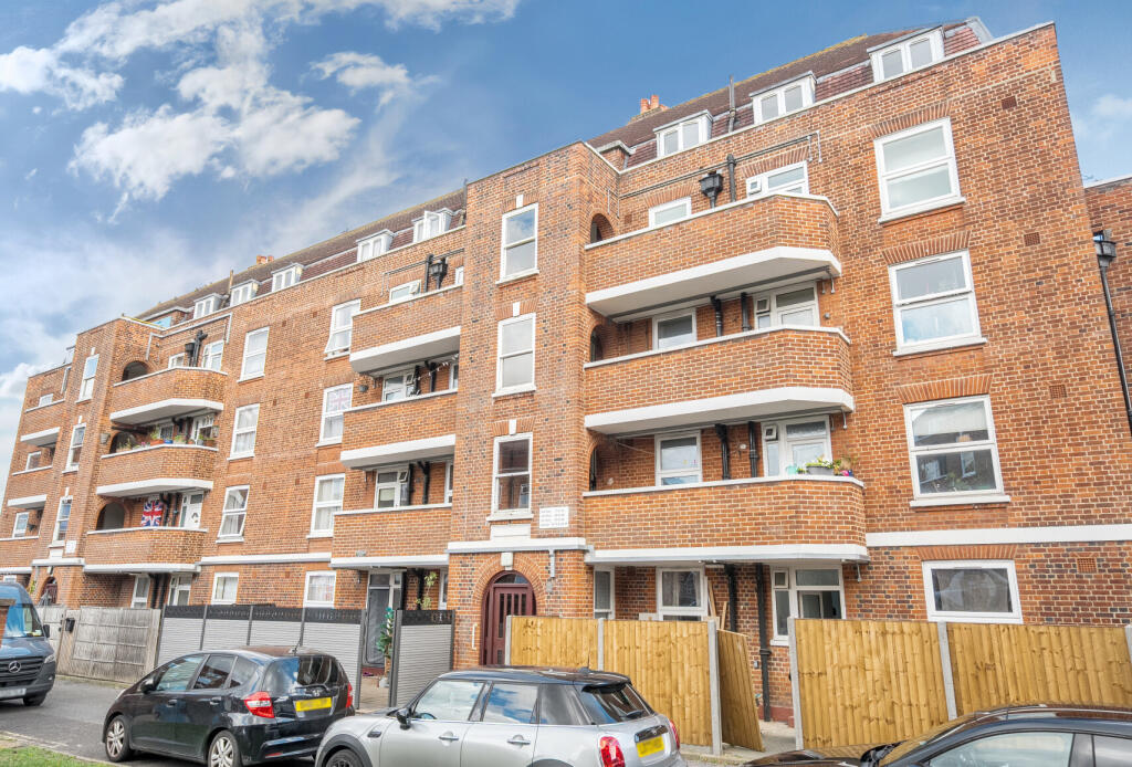 Main image of property: Hatfeild Mead, Morden, SM4
