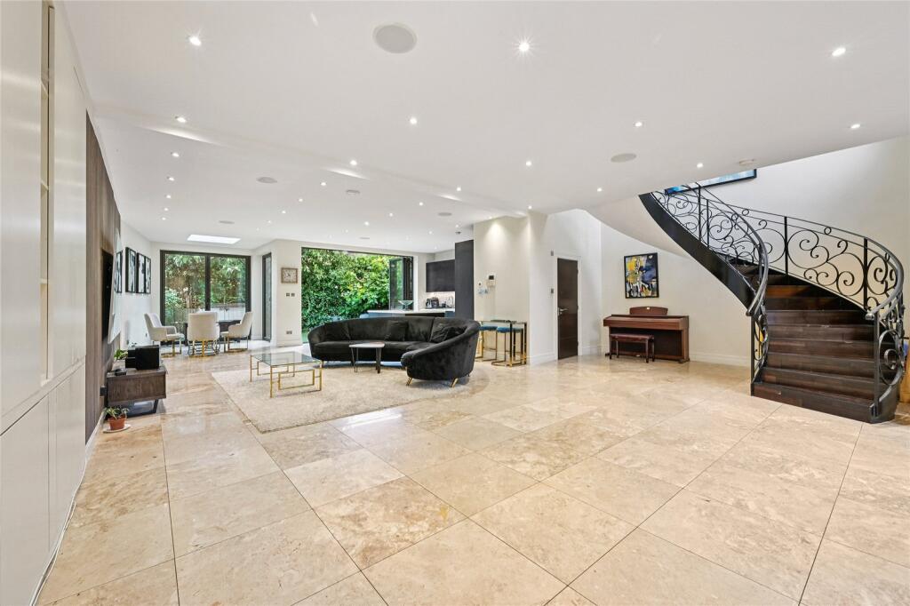 Main image of property: Sutton Lane South, Chiswick, London, W4