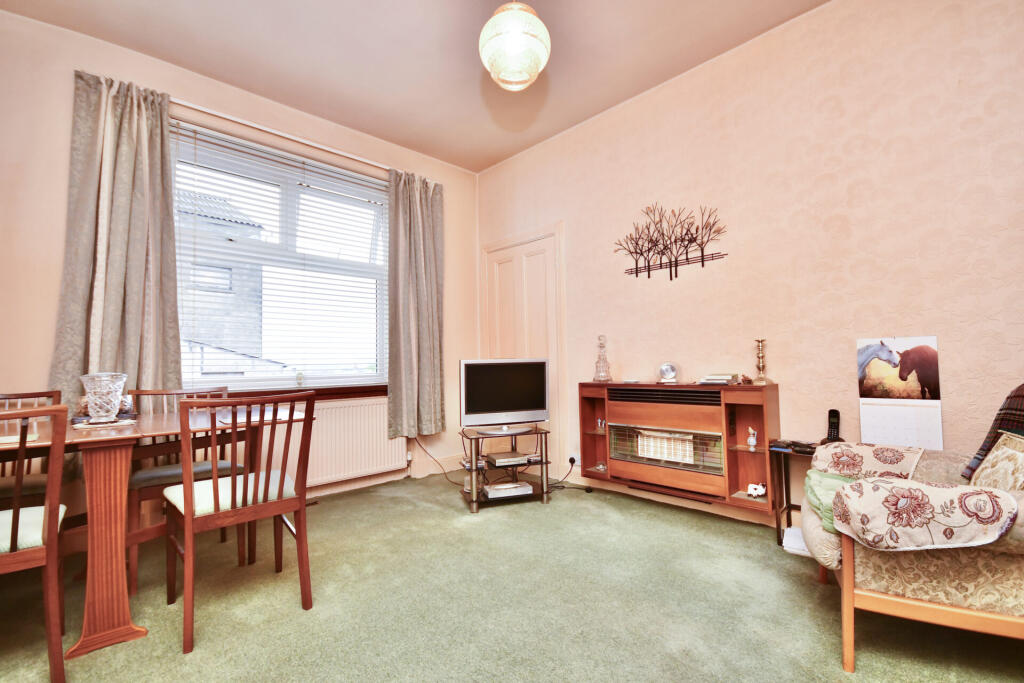 4 Welltrees Street, Maybole, KA19 7AW photo 4