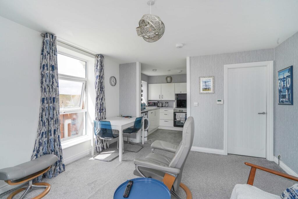 Apartment in Bridlington, East Riding of Yorkshire - View 3