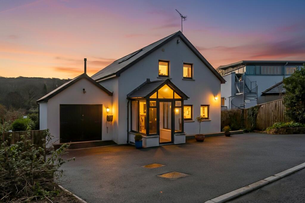 Main image of property: The Glen, Saundersfoot, SA69