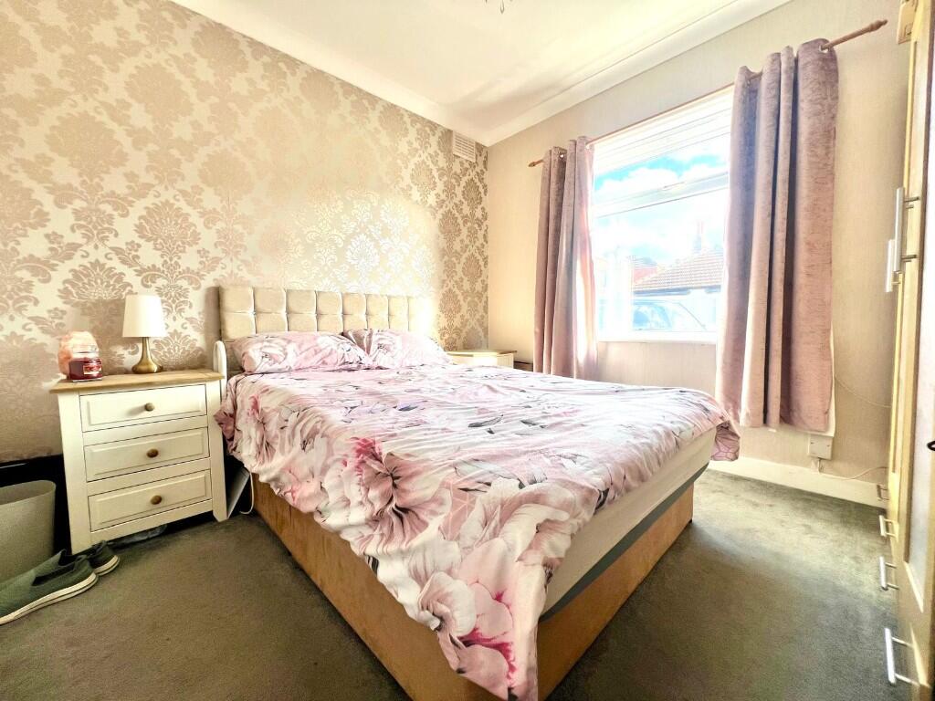 Orchard Road, Redcar, North Yorkshire, TS10 - Fler