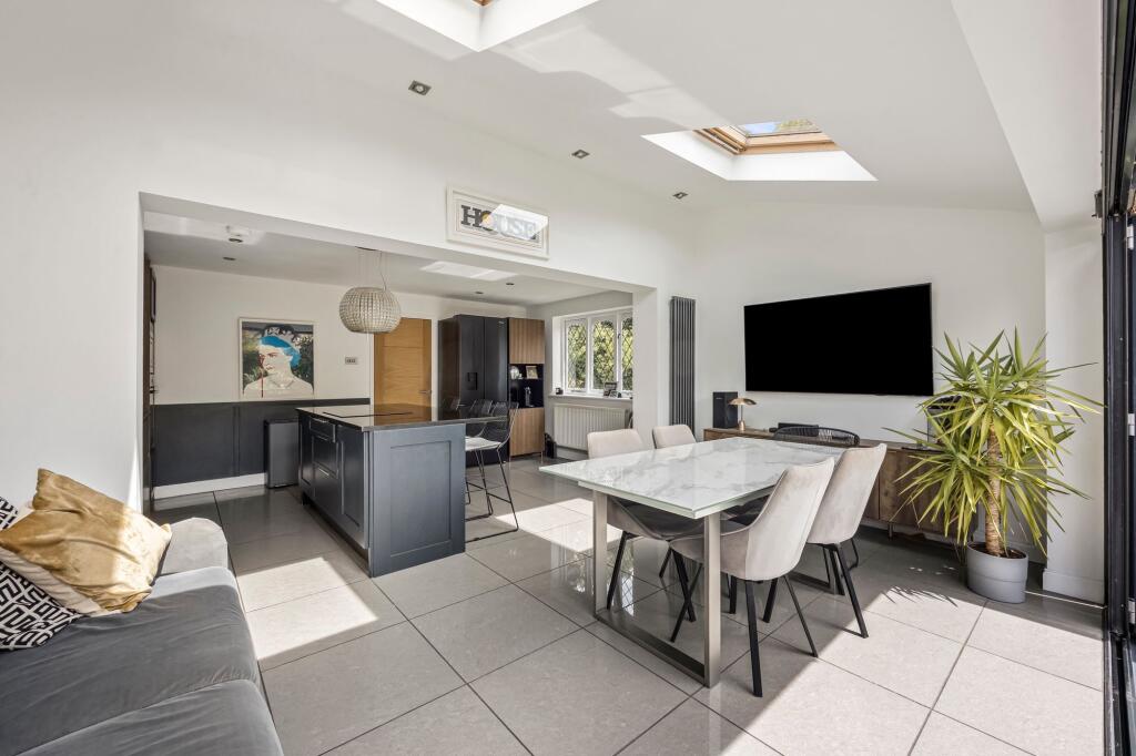 Millers Gate, Horsham, RH12 - View 6