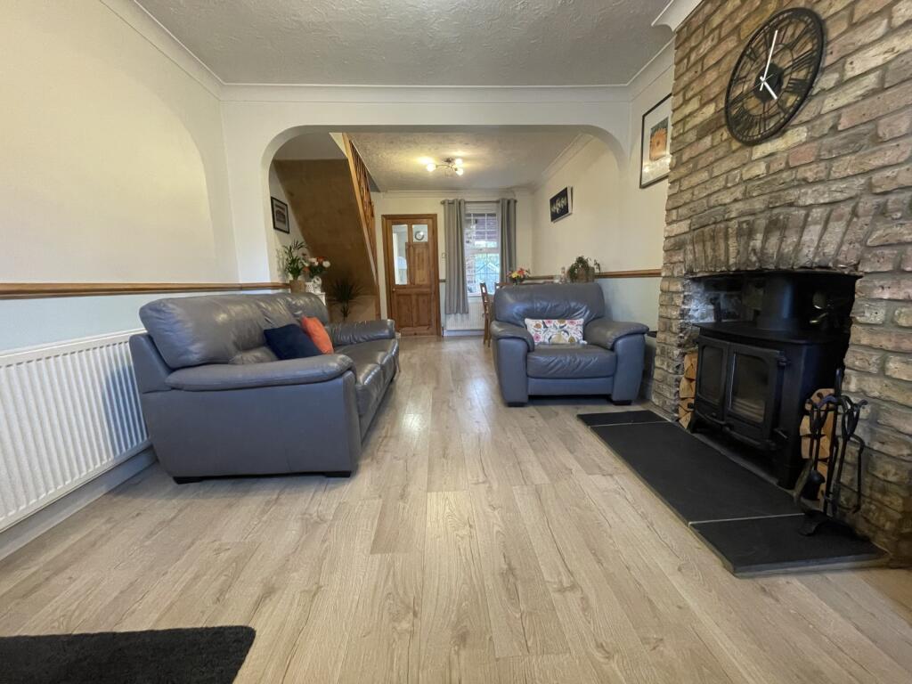 Woodthorpe Road, Ashford,TW15 photo 2