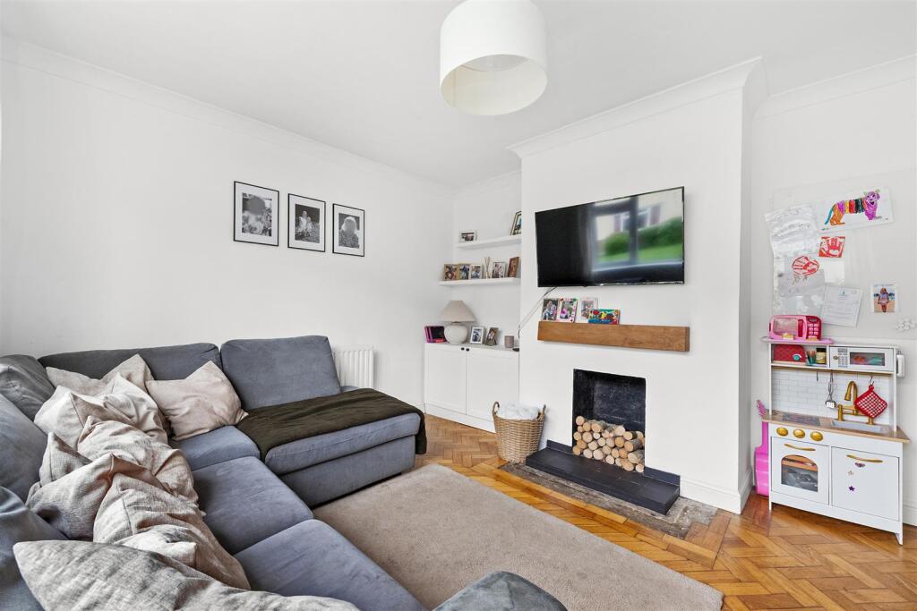 Apartment in Tandridge, Warlingham - View 5
