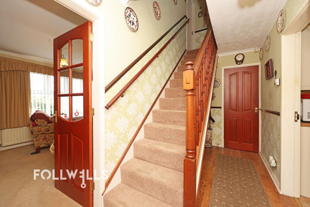 House in Newcastle-under-Lyme, Silverdale - More
