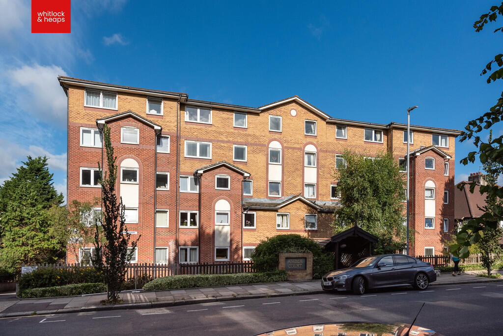 1-bed flat on Holland Road, Hove, £170,000