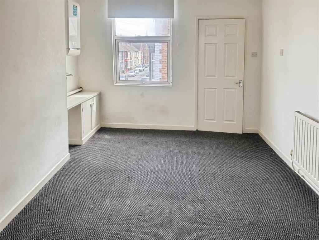 Apartment in Liverpool - More