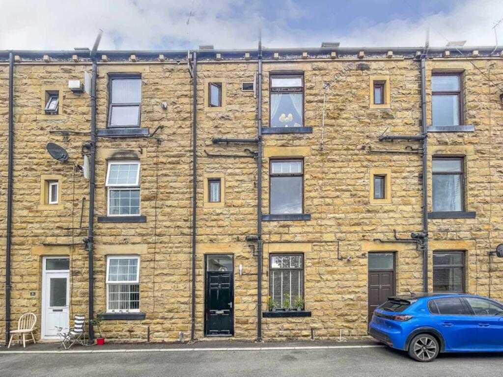 Main image of property: Carlinghow Hill, Batley