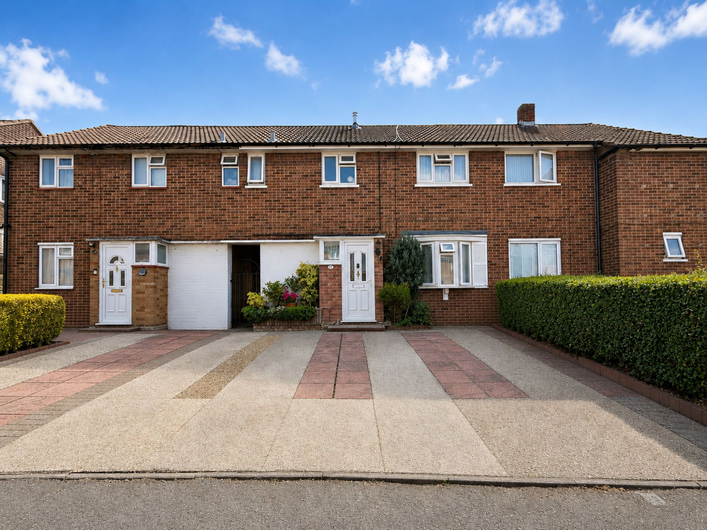 Main image of property: Wodecroft Road, Luton, LU3