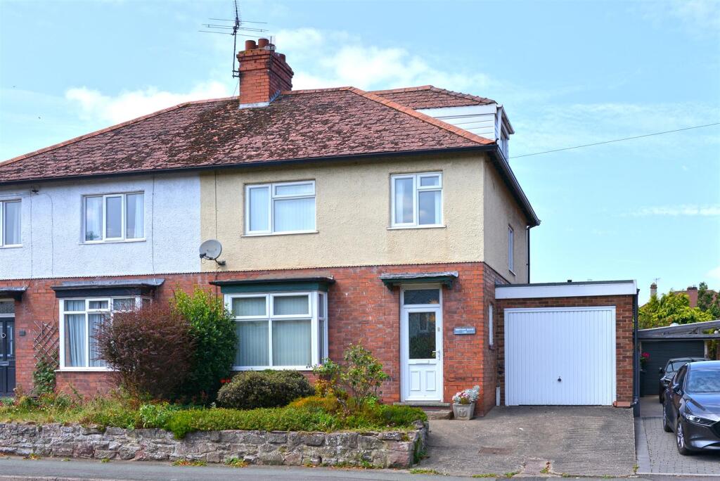 4-bed semi-detached on Monkmoor Road, Monkmoor, Shrewsbury, £325,000