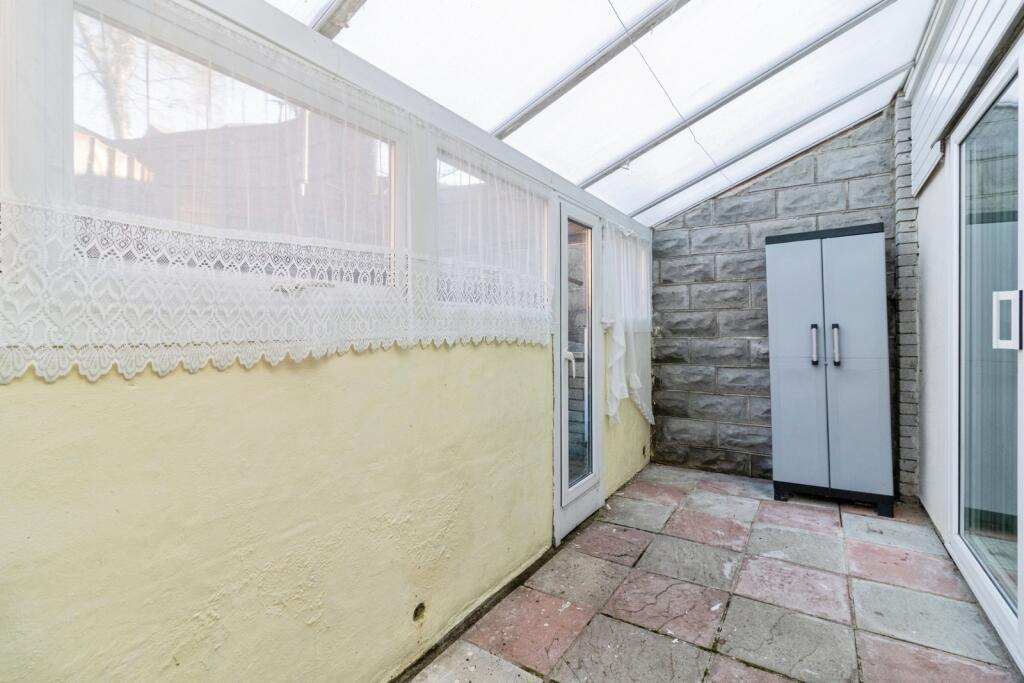 House in Torquay - More