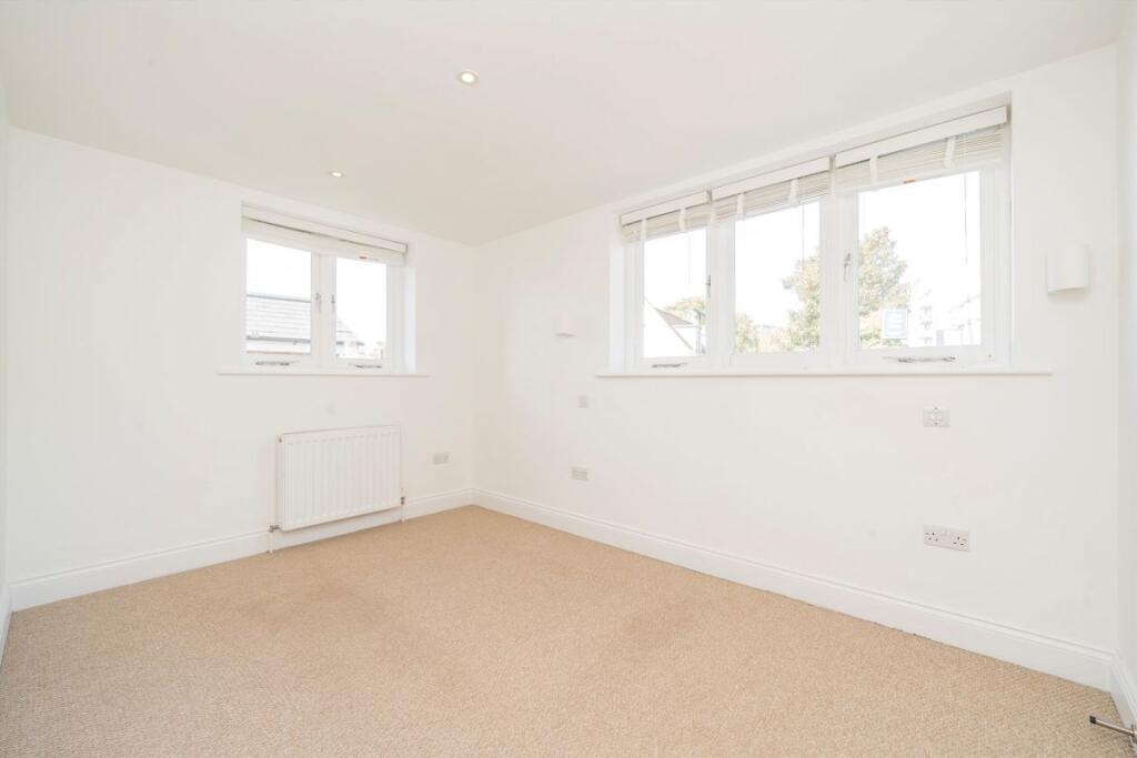 House in Brentford, London Borough of Hounslow - View 5